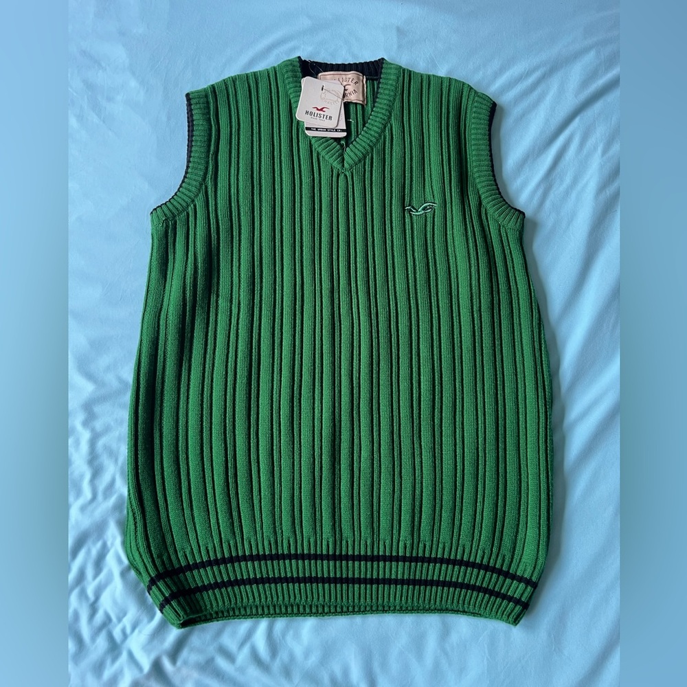 NEW Hollister V-Neck Green Sweater Vest